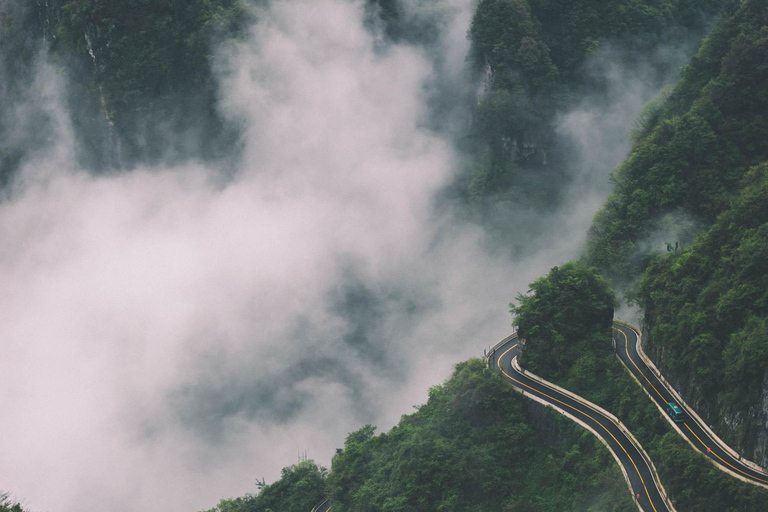 Zhangjiajie Day Tour: Avatar Mountains & Xiangxi Show