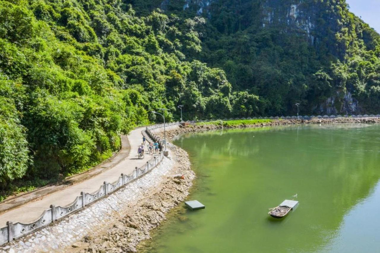 La migliore crociera con pernottamento per visitare la baia di Lan Ha, il villaggio di Viet Hai