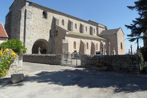 St. Vincent: Pirates of the Caribbean Set & Snorkel Tour