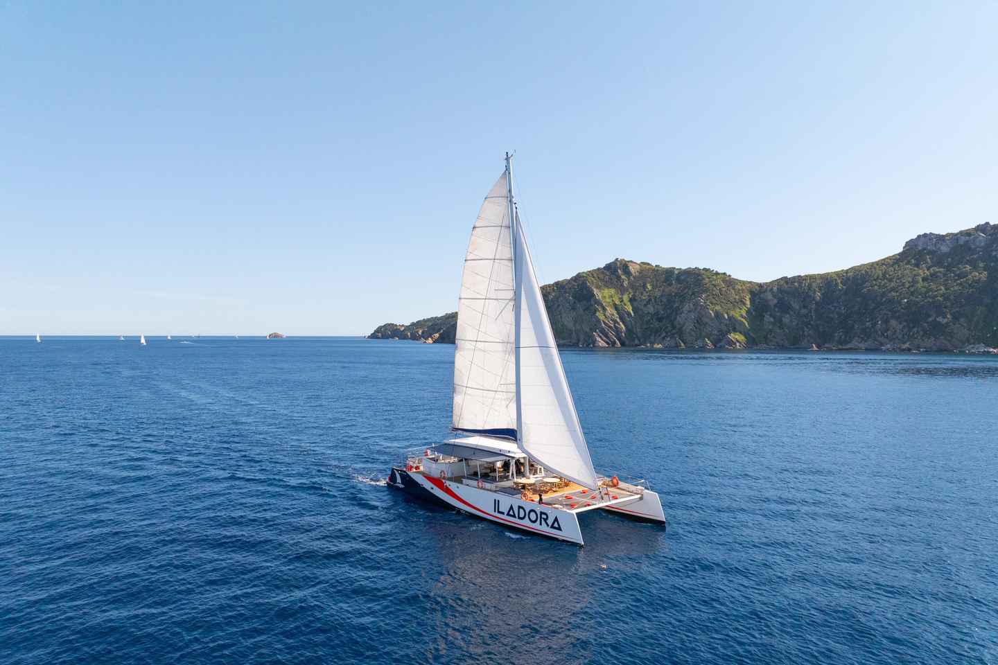 Heill dagur á Hyères, Brégançon & Porquerolles: Sigling með mat