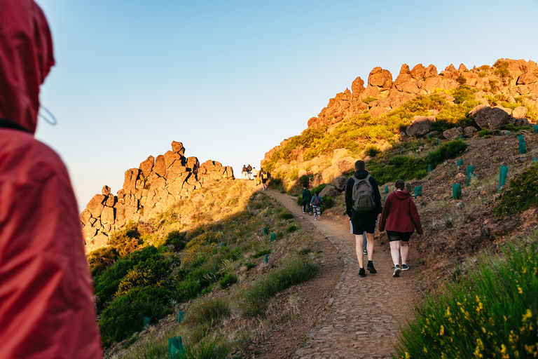 Caminata autoguiada al amanecer desde Pico do Arieiro hasta Pico RuivoCaminata al amanecer