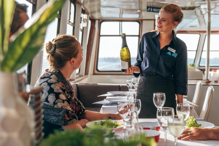 Darwin: Darwin Harbour Sunset Cruise with Buffet Dinner