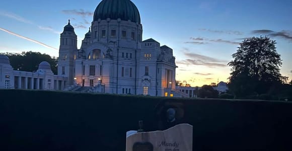 Vienna: Central Cemetery ‒ Famous Graves & the Mysterious Side of Vienna