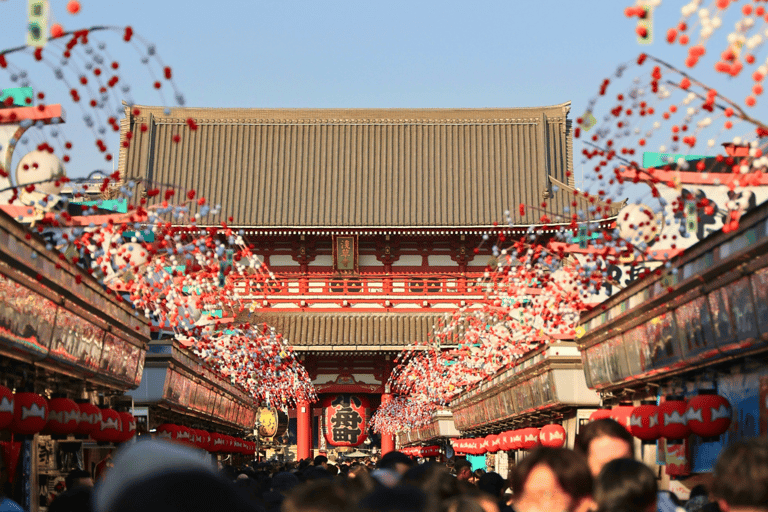 Tokyo: Asakusa Temple & Shrine Walking Tour with Local Guide Tokyo: Asakusa Guided Walking Tour Visiting Sensoji Temple