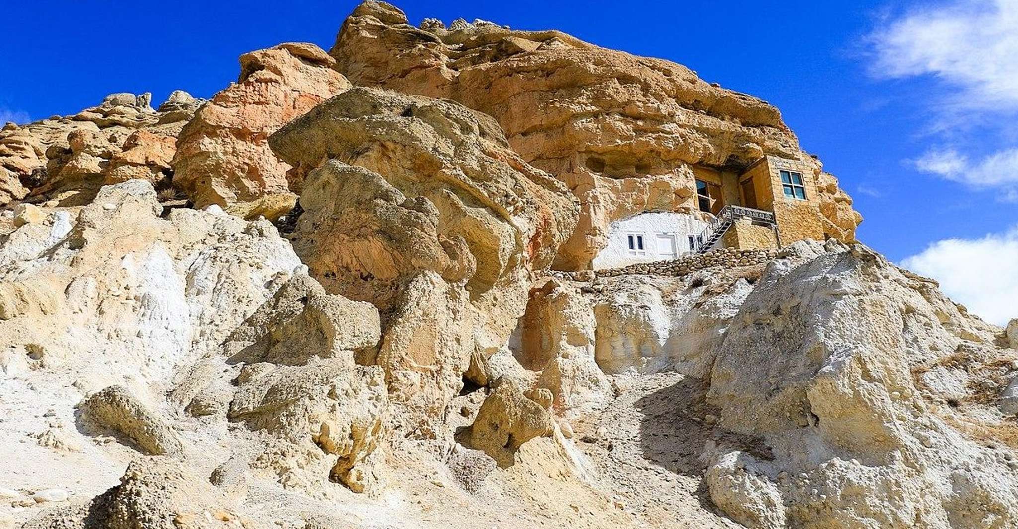 Upper Mustang Trek, 10 days - Housity