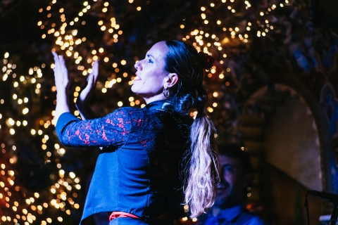 Madrid: flamencovoorstelling met opties voor eten en drinkenSeizoensmenu en voorstelling om 19:00 uur
