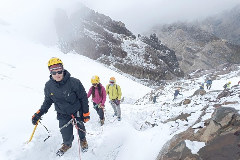 Huaraz: Ganzer Tag schneebedecktes San MateoHuaraz: Ganzer Tag Nevado Mateo