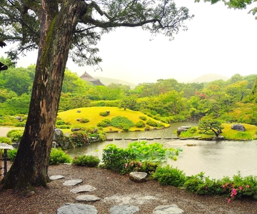 Nara: Isuien Garden Tour with Matcha Tea Experience
