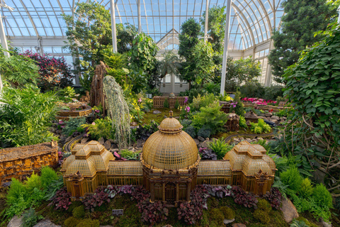 New Yorker Botanischer Garten: Holiday Train Show &amp; Glow TicketsHoliday Train Show Ticket