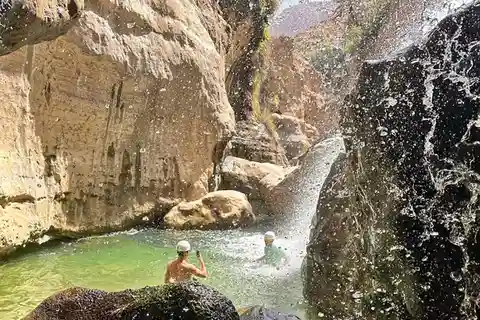 Da Muscat: Escursione di un giorno a Wadi Hawir con pranzo