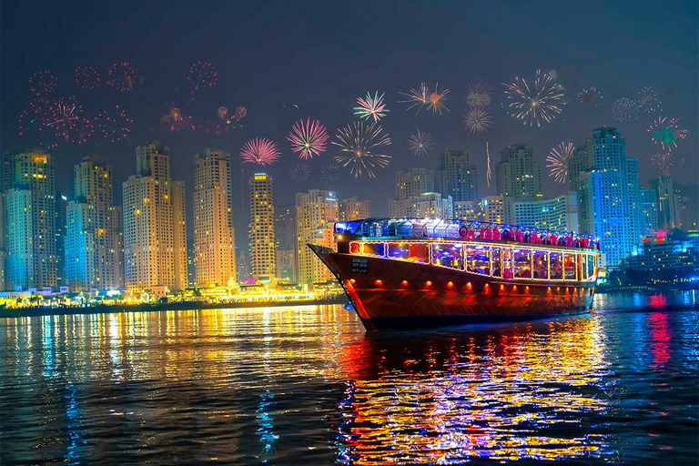迪拜：跨年码头游艇晚餐巡航跨年马里纳游艇晚餐巡游，含畅饮饮料及接送服务