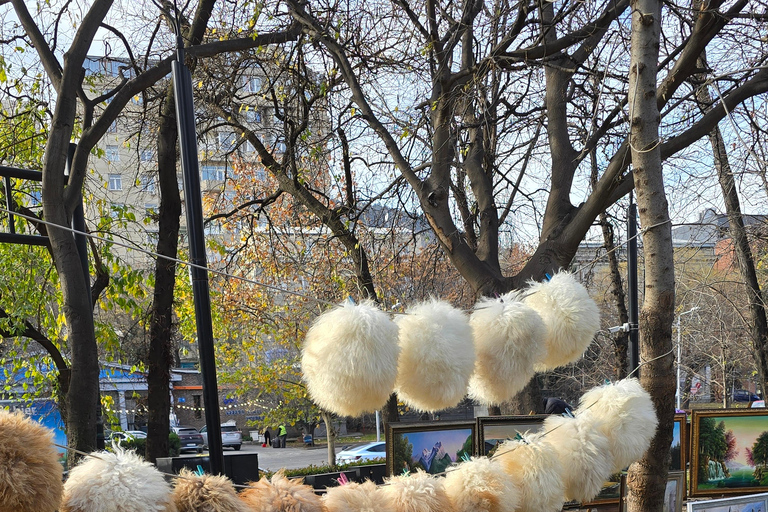 Tbilisi: Walk German Quarter, Visit Art Museum & Taste Wines