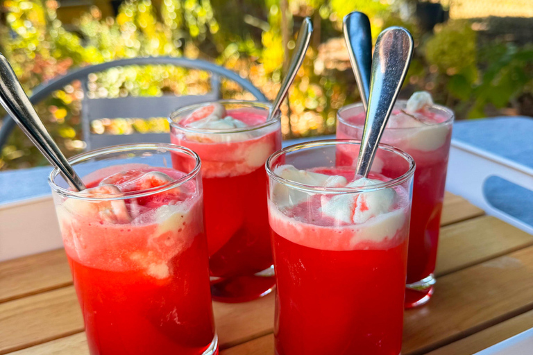 3hr Food Crawl in Valparaíso Markets Hills & Coastal Flavors