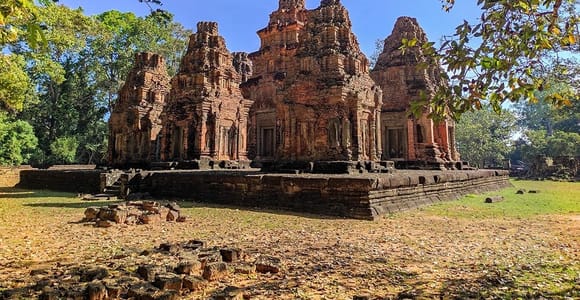 Angkor & Tonlé Sap: 2 days of temples and local life