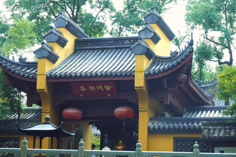 Hangzhou Temple Walk