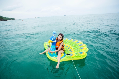 Phuket: Racha und Koralleninsel Katamaran Tour mit Mittagessen