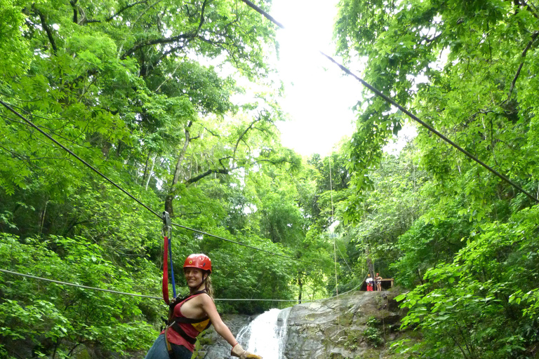 From San José: 11 Waterfalls Zipline Adventure