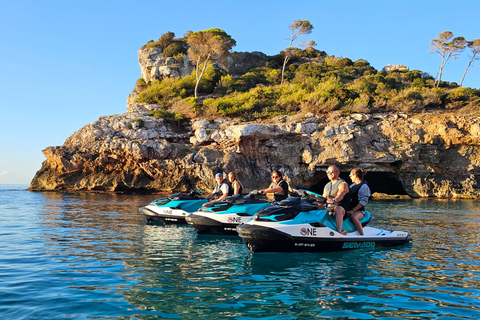 MALLORCA: JETSKITOUR CALA D&#039;OR, SONNENAUFGANG ODER SONNENUNTERGANGMALLORCA: JETSKITOUR BEI SONNENUNTERGANG, CALA D&#039;OR.