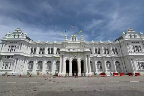 Penang: Georgetown Heritage Tour , Trishaw Ride & transfers