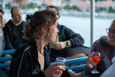 Budapest: Unlimited Prosecco Sightseeing Cruise Unlimited Prosecco and Aperitivo Spritz Crusie