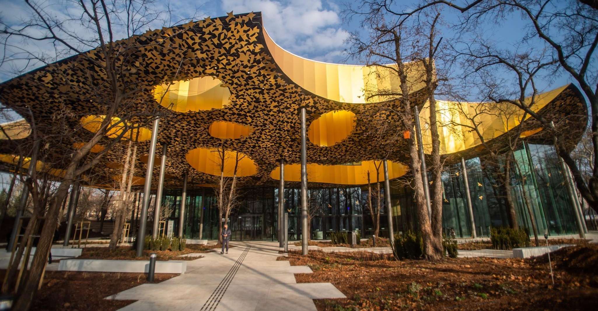 Budapest: City Park- True Crime of Hungary- Walking Tour photo 7