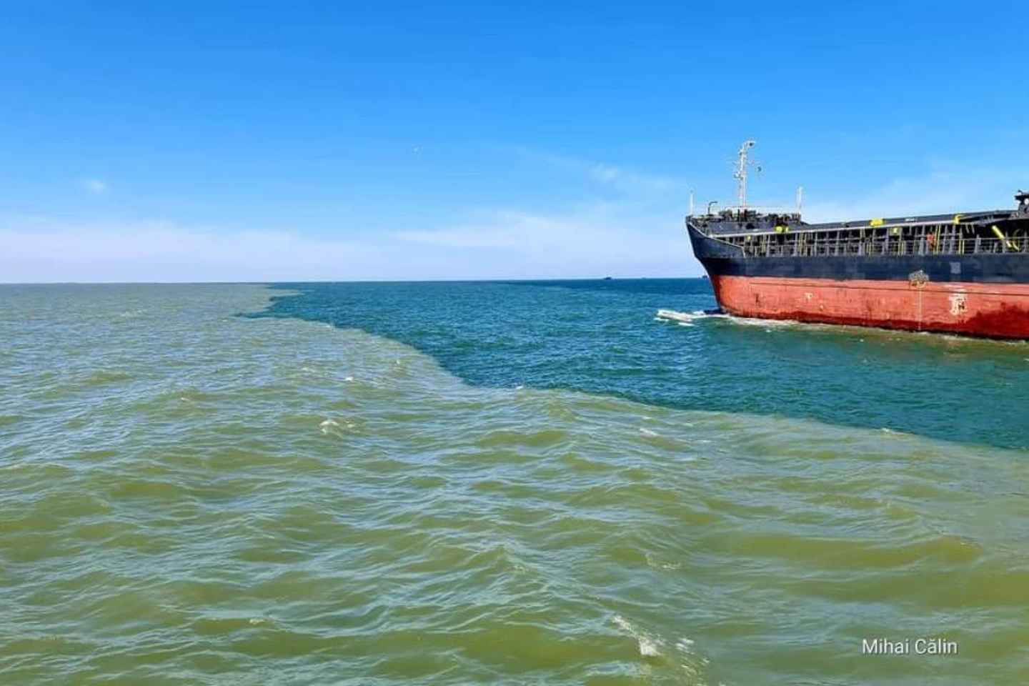 Sulina:Boat trip to the Danube's mouth at the Black Sea