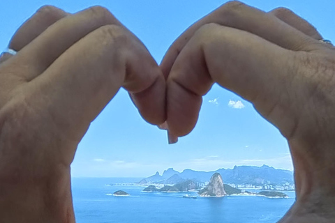Niterói: Tandem Paragliding Flight with Luciano Miranda – No prior training required. Niterói: Tandem Paragliding Flight with Luciano Miranda – No Training Required