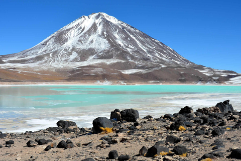 Depuis San Pedro de Atacama : Salines d&#039;Uyuni 3 jours en groupe