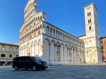 Lucca Tour & Pisa Tower + Weinverkostung mit dem Van ab Livorno