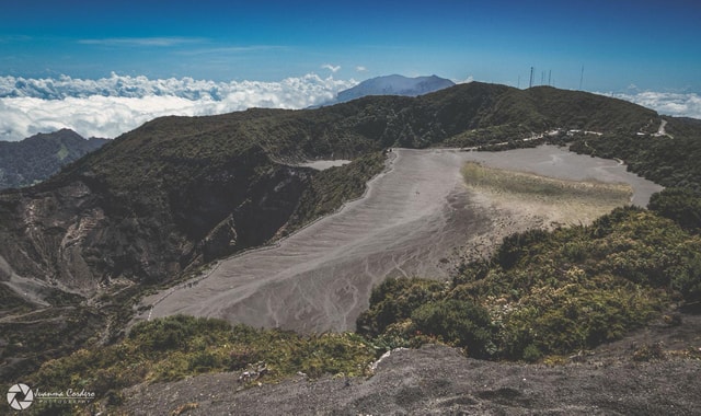 San José: Irazú Volcano and Quetzal Adventure