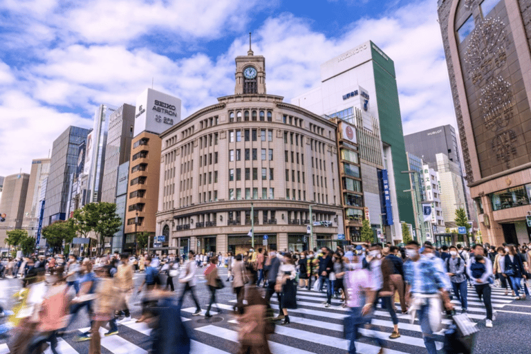 Tokyo: Ginza Walking Tour with Local Guide