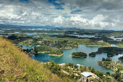 From Medellín: Guatapé and San Rafael 2-Day Adventure
