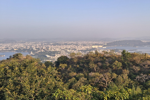 Monsoon Palace visit with Hotel Pickup-dropoff All Inclusive Guided Hiking at Monsoon Palace with Lunch