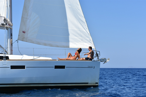 Santorini: Private Caldera Sailing Trip with Open Bar & Meal Private Sunset Trip