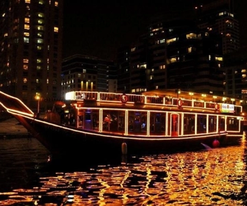 Dubai: Dhow-cruise med middag på Creek, Marina med øvre dekk