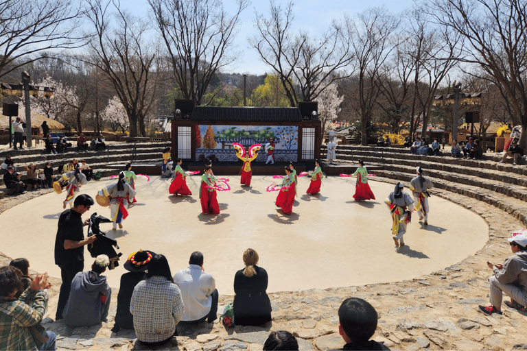 Seúl: Hwadamsup, luge y aldea folclórica coreana. Excursión de un día.Excursión en grupo, encuentro en Hongdae (Hongik Uni)
