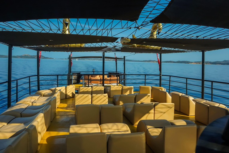 La Maddalena Archipelago Full-Day Cruise – from Cannigione From Cannigione: La Maddalena Archipelago Boat Trip