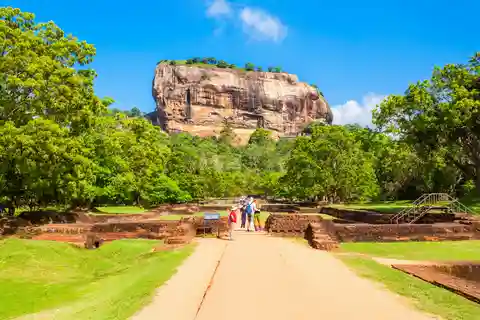 Colombo: Sri Lanka Cultural Triangle Hotspots 2-Day Tour
