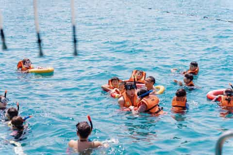 Island Hopping Tour, Snorkeling & Floating Party