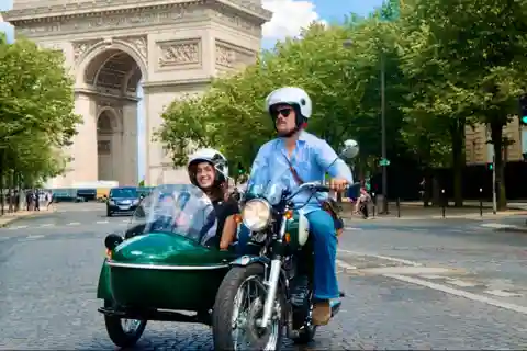 Paris: Privat tur i vintage sidevogn med afhentning på hotel