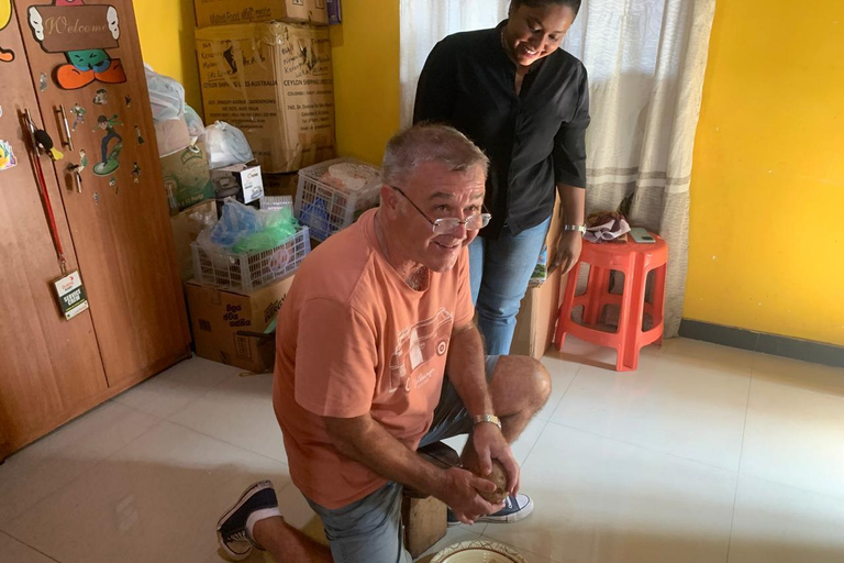 Colombo: Market Tour and Cooking Class with Meal