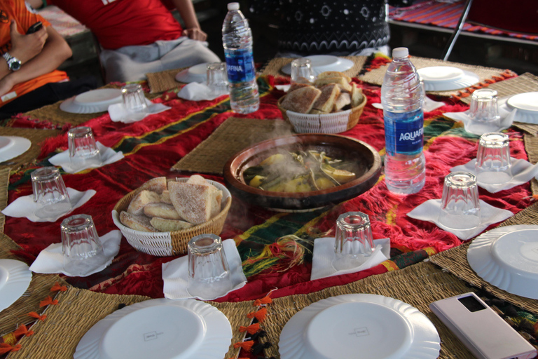 Agadir : dîner barbecue, spectacle Gnawa et transfertsAgadir : Dîner barbecue, spectacle Gnawa et transferts