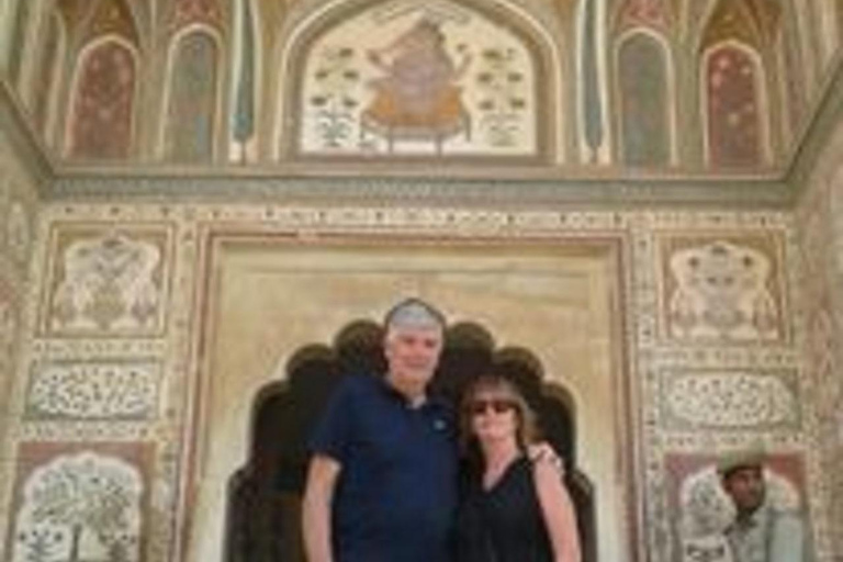 Från Jaipur: Utforska Jaipur City med lokal guide av expertJaipur City Tour med officiell reseguide och bil. Hel dag