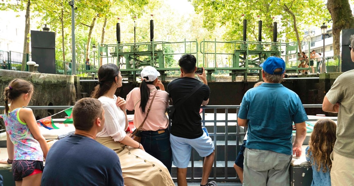 Pariz: krstarenje od kanala Saint-Martin do rijeke Seine | GetYourGuide