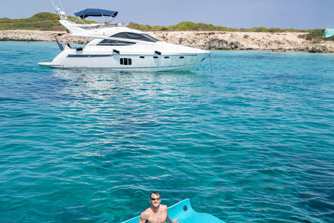 Ibiza: Half Day Pass at Ibiza Boat Club with Brunch & Drinks Bottomless Brunch Boat Party: General Admission