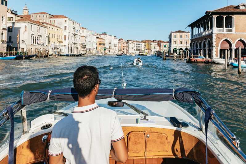 ヴェネツィア：マルコ ポーロ国際空港までの乗り合い水上タクシー送迎サービス