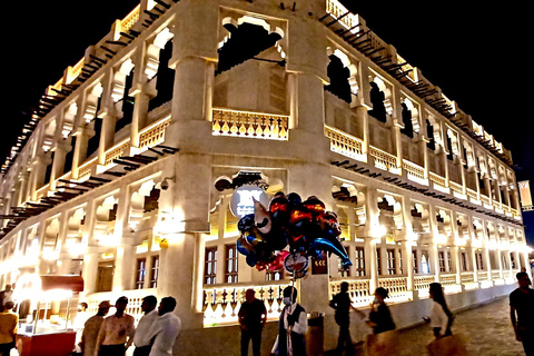 Doha: Tour nocturno privado de la ciudad con Souq Waqif y Corniche