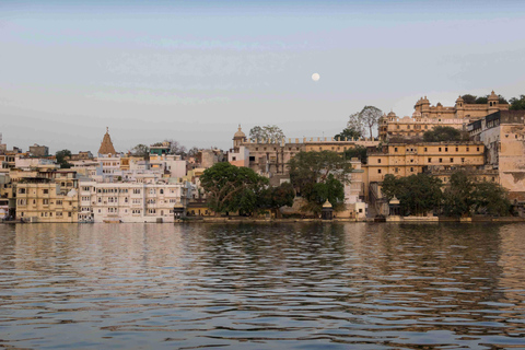 Udaipur : visite demi-journée à pied guidéeRejoignez la promenade guidée d'une demi-journée à Udaipur