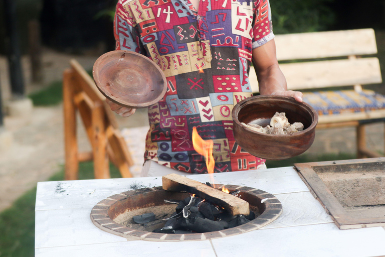 Kampala: Traditional Ugandan Cooking Class & Meal Chicken Luwombo Experience