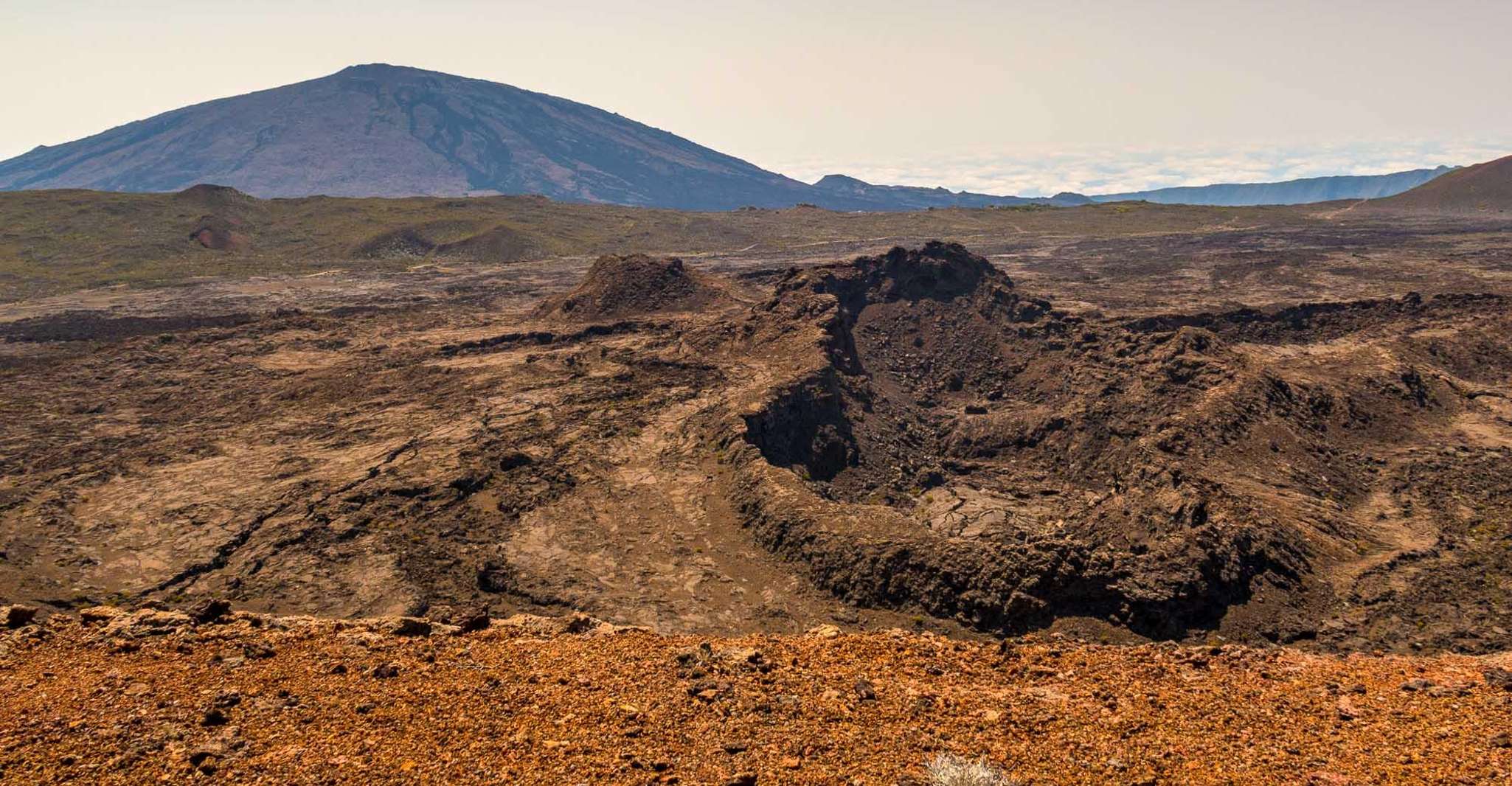 Group hike on the Plaine des Sables, Piton de la Fournaise - Housity